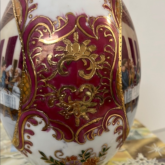 Decorative Ceramic Egg with Last Supper Design - Picture 6 of 13